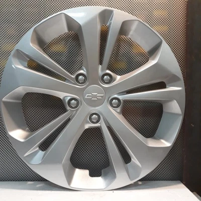 17" CHEVY TRAX HUBCAP 2024 2025 WHEEL COVER FACTORY ORIGINAL OEM - Image 1 of 4