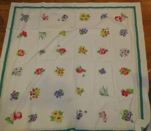 50er Jahre Wilendur Tischdecke Floral Repeating Design Rosen Gänseblümchen Hortensien Vintage - Bild 1 von 6