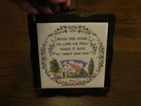 Vtg Jerry Schultz Co Handcrafted Pine Wood Hanging Trivet Bless This House Tile Cover