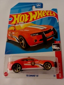 HOT WHEELS-'10 CAMARO SS-SHIP ALL THE HOT WHEEL YOU BUY FOR $5.99 - Picture 1 of 1