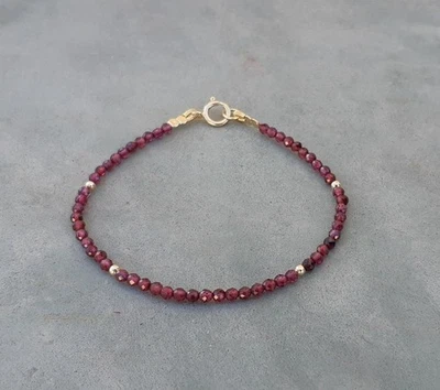 Pulseras minimalistas redondas facetadas granate rojo natural de 2 mm con cuentas de piedras preciosas 6-8" Foto 1 de 4