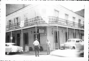 Dorothea Restaurant Bar 1953 New Orleans Cuarto Francés Vintage B&W Instantánea - Imagen 1 de 2