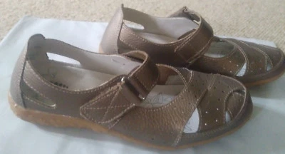 Spring Step Womens Sz 38, US 7.5-8 Streetwise Bronze Leather Mary Jane Shoes  - Image 1 of 4