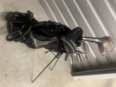 Juego de golf Adams con bolsa 1w,3w Hybrid4 5-Sw Putter, flexión juvenil mano derecha Foto 1 de 4