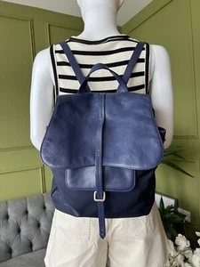Zaino leggero Radley blu navy con finiture in pelle - Foto 1 di 11