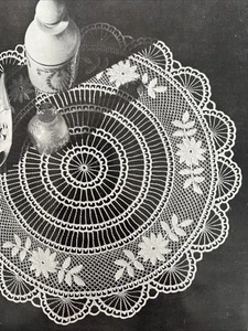 Vintage 1950's Knit Crochet Pattern SPRING FLORAL DOILY Irish Lace - Picture 1 of 1