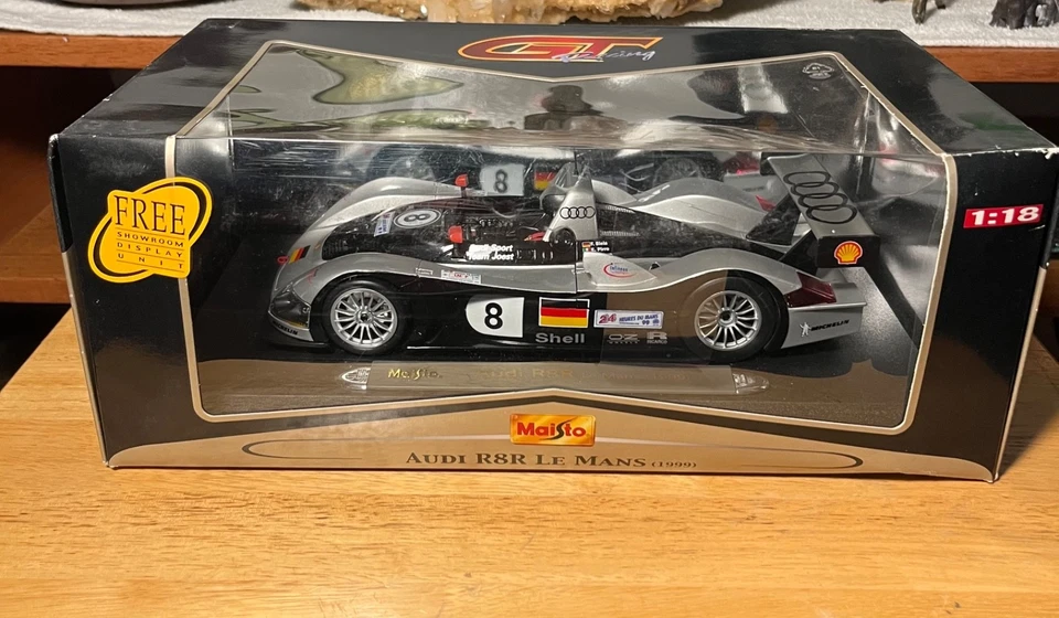 AUDI R8r Le Mans 1999 Diecast Maisto Model Bonus Showroom Display Unit 1 18