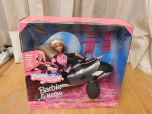 Vintage 1996 Mattel Barbie Ocean Friends Keiko Wal Geschenkset Puppe MIB NRFB - Bild 1 von 4