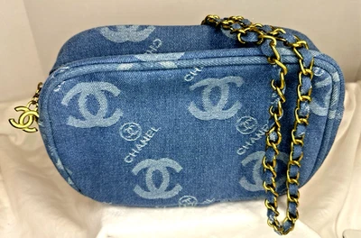 Chanel Beauté Blue Denim-Texture Pouch with Chain Strap – Brand New - Image 1 of 4