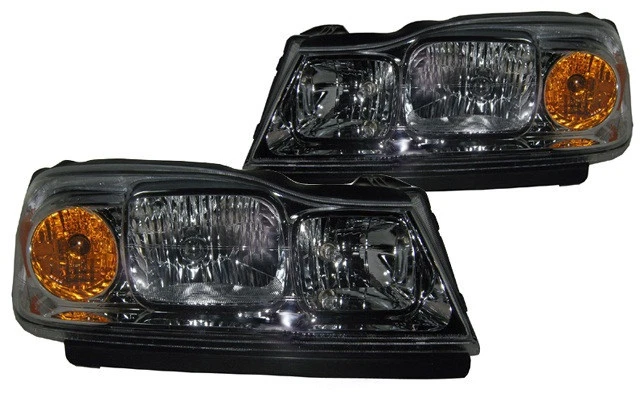 New Replacement Headlight Assembly PAIR / FOR 2006-07 SATURN VUE - Image 1 of 1