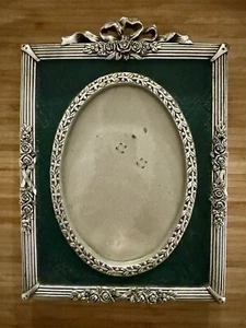 Silver Tone 3-D Ornate Picture Frame Faux Croc Embossed Green 6.5 x 4” Oval Vtg - Picture 1 of 2