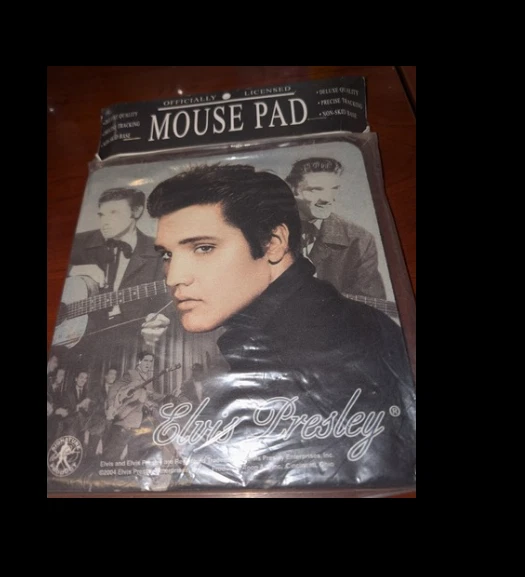 Alfombrilla de ratón Elvis Presley Deluxe calidad negra/blanca base antideslizante NUEVA desde 2004 Foto 1 de 1