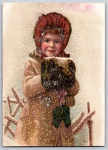 Ivers and Pond Verdeck Klaviere viktorianische Sammelkarte - Mädchen Winter Fell Handschützer - Bild 1 von 2