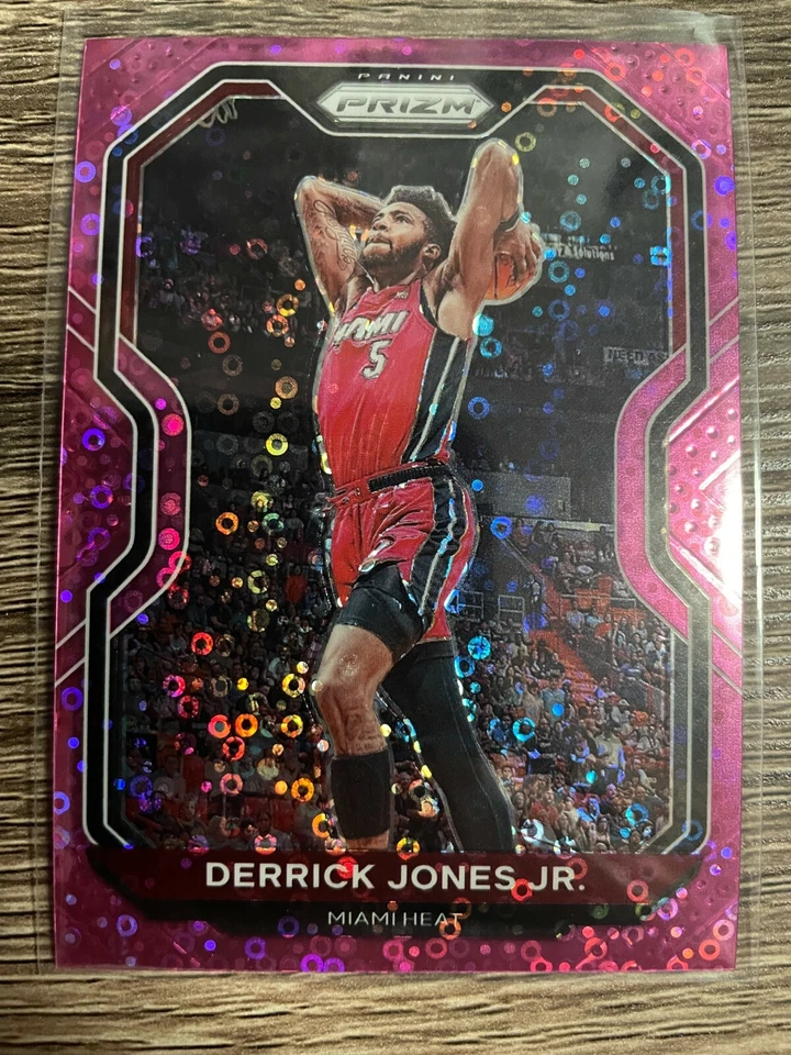DERRICK JONES JR. 2020-21 Panini Prizm Basketball Fast Break Pink #31/50 - Image 1 of 1