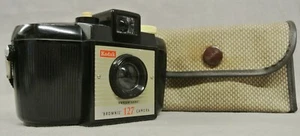 VINTAGE KODAK BROWNIE 127 (2. VERSION) BAKELIT KAMERA MIT KODAK ETUI. - Bild 1 von 11
