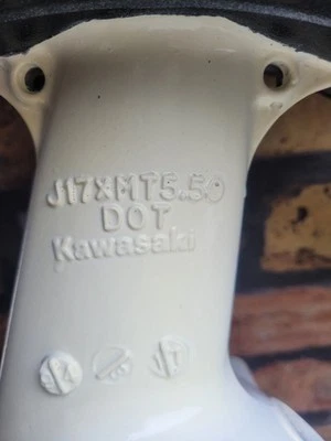 Llanta trasera Kawasaki ZX9R 1994 Foto 1 de 4