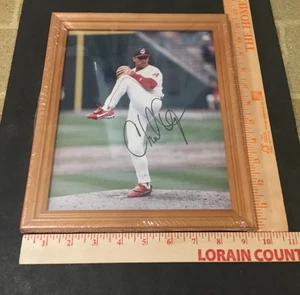CHAD OGEA AUTOGRAMM 8x10 HOLZ GERAHMT HANDSIGNIERTES FARBFOTO CLEVELAND INDIANER - Bild 1 von 5