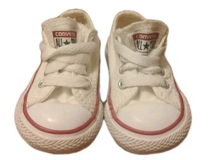 Converse All star Toddler Girls Boys Size 2 White Low top Chuck Taylor Shoes - Picture 1 of 6