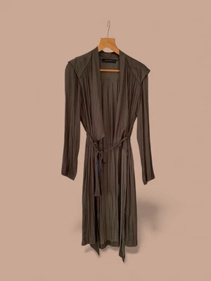 Jaqueta leve ZARA WOMAN cáqui plissada com cinto longo M Reino Unido 12 - Imagem 1 de 2