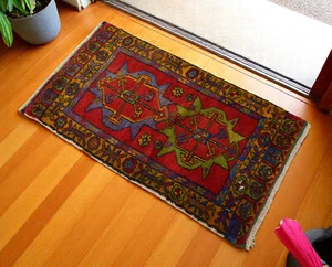 Vintage Rug Colorful Small Area Rug Hand Knotted Oushak Rug Yastik- 1'12" x 3'5" - Picture 1 of 11