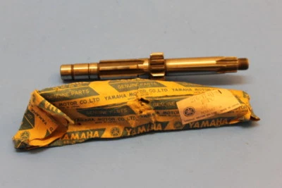 NOS YAMAHA HT1 HT1MX MAIN AXLE PART# 276-17411-01-00 - Image 1 of 4