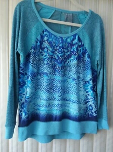 NEW DIRECTIONS "Weekend" Women's EMBELLISHED Top - Shades of Blue - Size L - Picture 1 of 7