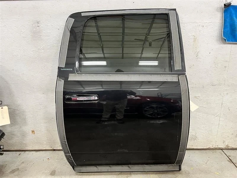 Puerta trasera derecha pasajero para Ram 5500 2019 2791875 Foto 1 de 1