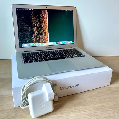 Apple MacBook Air - 13" Display - 2015 - Core i5 1.6GHz - 256GB SSD - 8GB RAM - Image 1 of 4