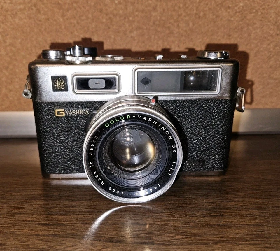 Yashica Electro 35 GSN 35mm Film Camera 1:1.7 45mm Lens - Untested - Image 1 of 4