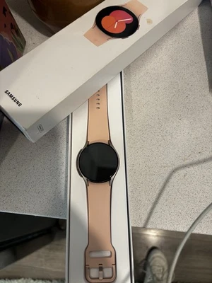 Unlocked Samsung Galaxy Watch5 Aluminum Smartwatch SM-R905U - Image 1 of 4