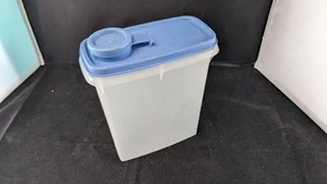 Vintage Tupperware Store & Pour Junior Behälter #499 3,5 Tassen blaues Siegel - Bild 1 von 2