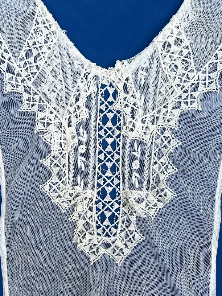 古董 Reticella Jabot Dickey 蕾丝领网 Vestee Chemisette 领插入 — 第 1/4 张图片