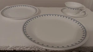 Corelle Snowflake Blue - excellent condition - Picture 1 of 12