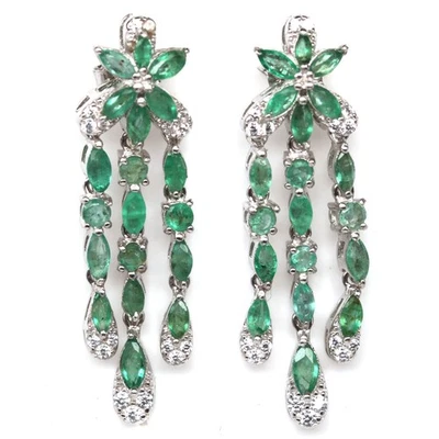 Hecho a mano tailandés 2 x 4 mm. Pendientes de circón verde esmeralda y blanco Foto 1 de 4