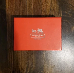 Caja de regalo COACH New York 2012 roja plateada vacía 5x3,5x1,5 diseñador clásico - Imagen 1 de 8