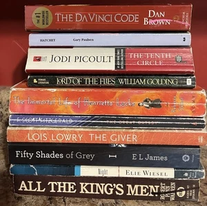 Banned Book Lot 10 Challenged Green giver Night Picoult Hatchet Golding - Picture 1 of 11