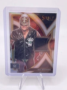 WWE Select 2023 - Panini - Muestras selectivas - Base - #31 Rey Mysterio - Imagen 1 de 2