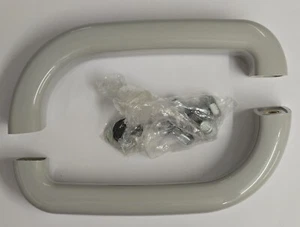 Par de empuñaduras de baño estándar ideales para estudio en gris susurro E4101 - Imagen 1 de 4