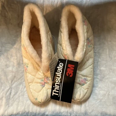 Zapatillas botín vintage para mujer color crema con flores talla (7) aislante Foto 1 de 4