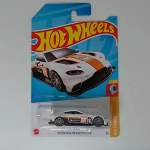 Hot Wheels Aston Martin Vantage GTE White HW Turbo 2/5 (#98/250) - Picture 1 of 2