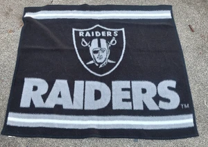 Vintage Biederlack Oakland Raiders coperta in pile 47" x 53" lancio NFL - Foto 1 di 9