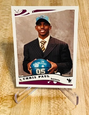 Tarjeta coleccionable de novato Topps Chris Paul RC #224 2005-06 New Orleans Hornets Foto 1 de 3