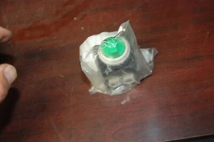 SMC VM151-01-35GA, Mechanical Hand Valve New in Bag - Picture 1 of 2