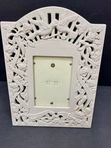 Lenox Porcelain Wedding Promises Dove Picture Frame w/Birds,Flowers, Ribbon, Bow - Picture 1 of 8