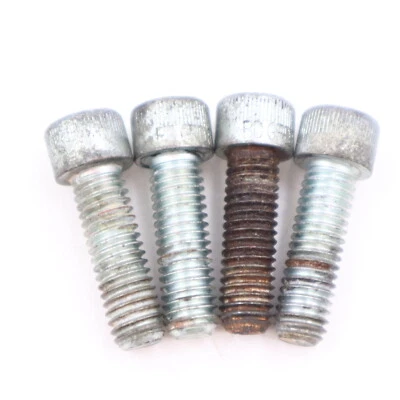 Harley Davidson Sportster 1200 2007 2013 pernos de clavija de pie de pasajero trasero C97 Foto 1 de 4