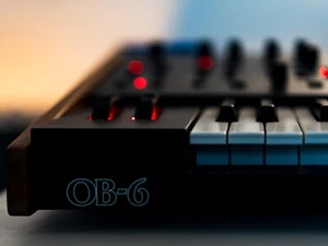 Sequential OB-6 Analog 6 Voice Polyphonic Keyboard Synthesizer - Bild 1 von 6
