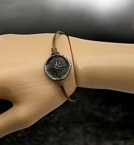 Vintage Silver Tone Compass on Bronze Wire Bracelet Retro - Picture 1 of 9