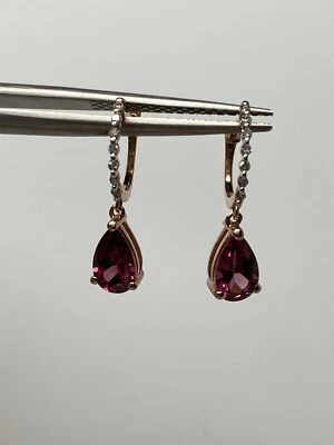 Pendientes colgantes de diamantes y granate rodolita en forma de pera de oro rosa de 10 quilates NUEVO Foto 1 de 4