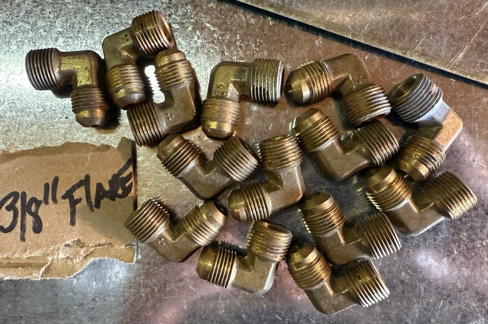 3/8" Male Flare X 3/8" Male NPT 90° Degree Brass Elbow Pipe Fitting Adapter - Image 1 of 1