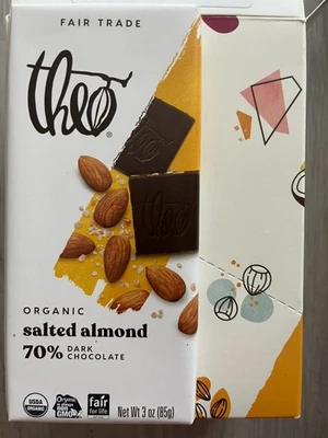 12 unidades Theo Chocolate/Almendra Salada Orgánica Dark Choc Barritas 70% Cacao - ¡Nuevo! Foto 1 de 4